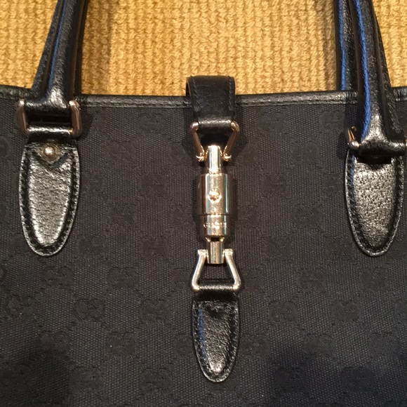 Authentic Gucci black signature monogram handbag - Picture 3 of 7